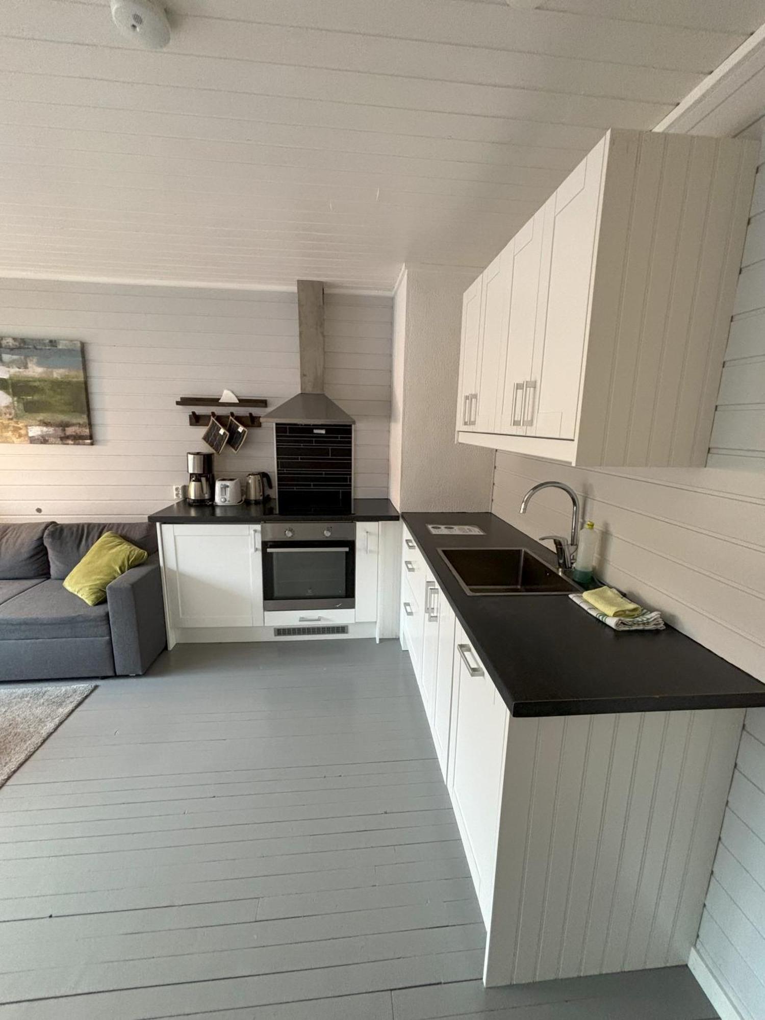 Buodden Rorbuer - Fisherman Cabins Sorvagen Exterior photo