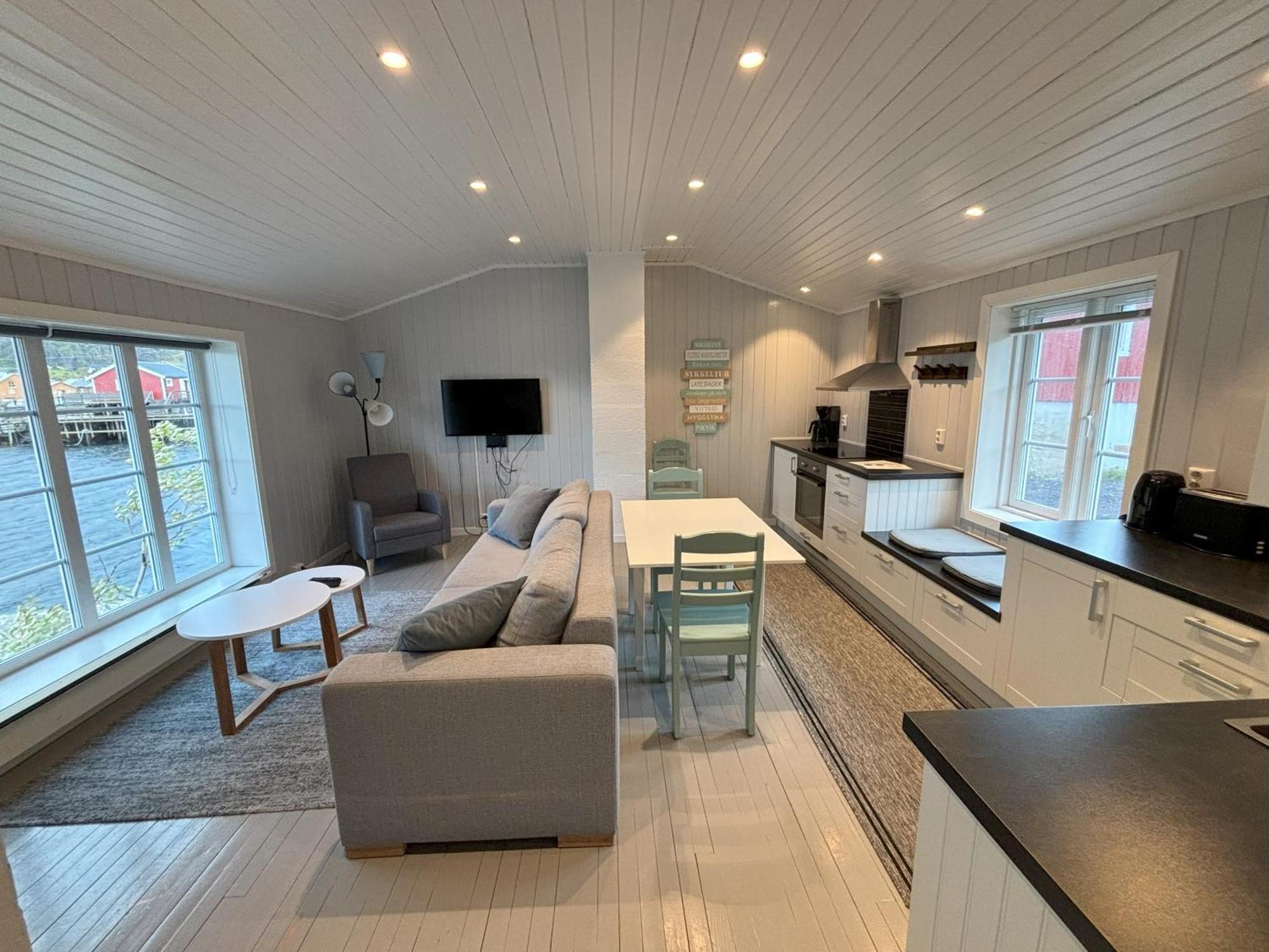 Buodden Rorbuer - Fisherman Cabins Sorvagen Exterior photo